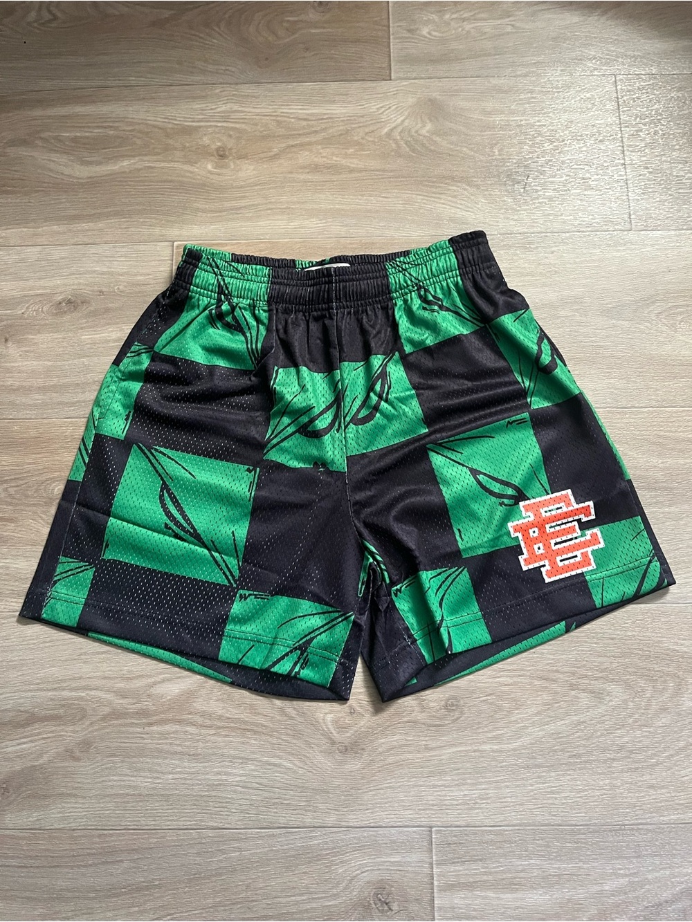 Eric Emanuel Green & Black Checkered Shorts - Size S - NEW